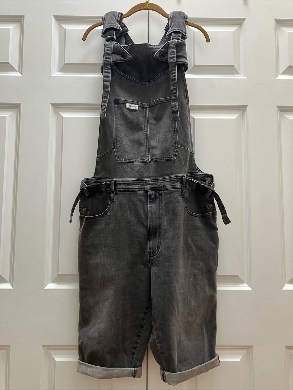 The Mumsie Rompaz Babywearing Denim Overall Shorts Shortalls Unisex size 36 2XL